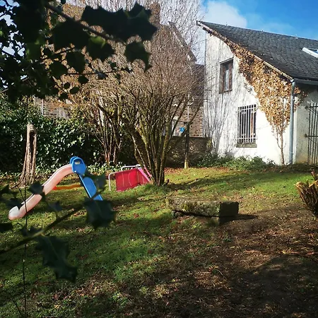 Les Racines Bohemes 3* Aveze (Puy-de-Dome)