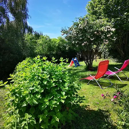 Les Racines Bohemes 3* Aveze (Puy-de-Dome)