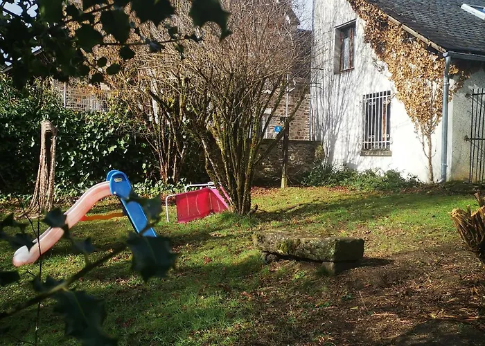 Les Racines Bohemes 3* Aveze (Puy-de-Dome)